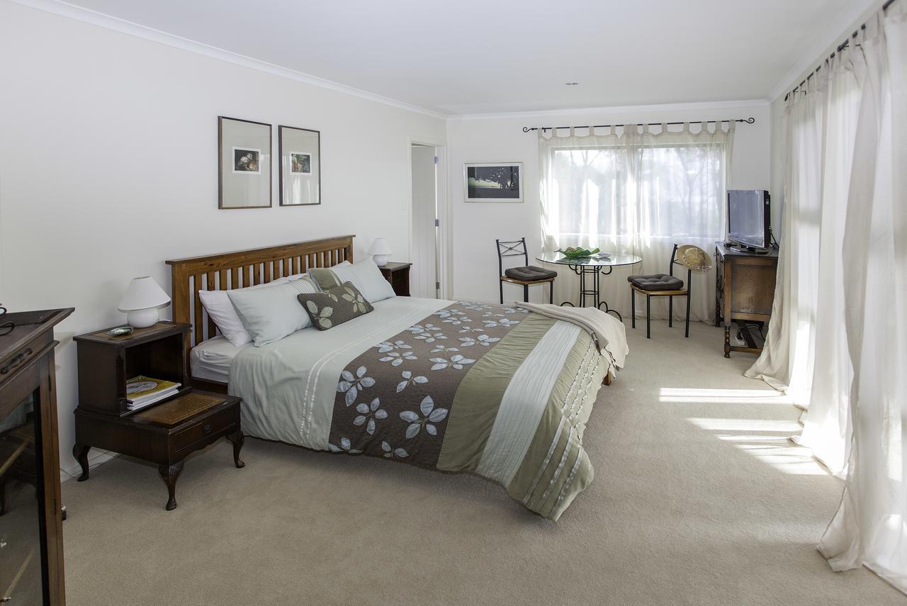 Puka Heights Bed & Breakfast Pauanui Exterior photo